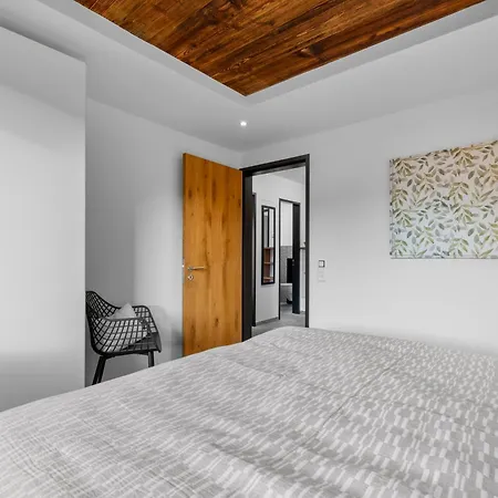 Perfekte Aussicht Mit Poolbereich In Skiregion Apartment Breíl
