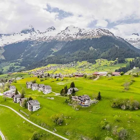 Perfekte Aussicht Mit Poolbereich In Skiregion Breíl