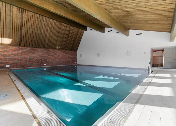 Perfekte Aussicht Mit Poolbereich In Skiregion Breíl