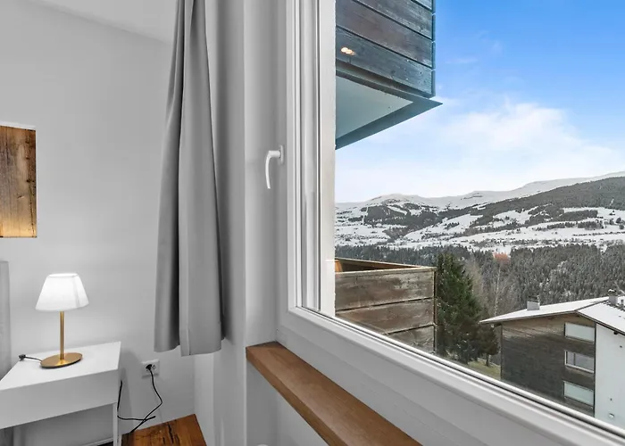 Perfekte Aussicht Mit Poolbereich In Skiregion