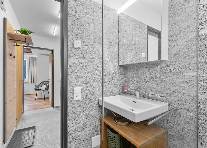 Apartamento Perfekte Aussicht Mit Poolbereich In Skiregion