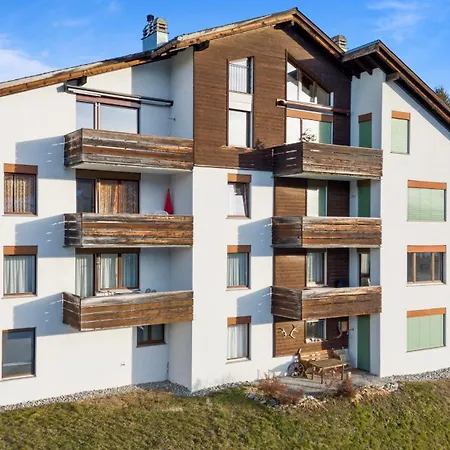 Perfekte Aussicht Mit Poolbereich In Skiregion